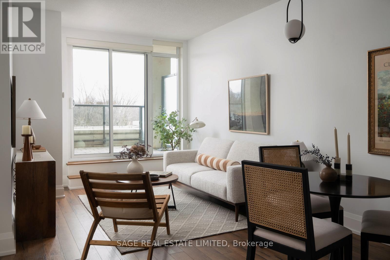 612 – 2 OLD MILL DRIVE,Toronto (High Park-Swansea),,