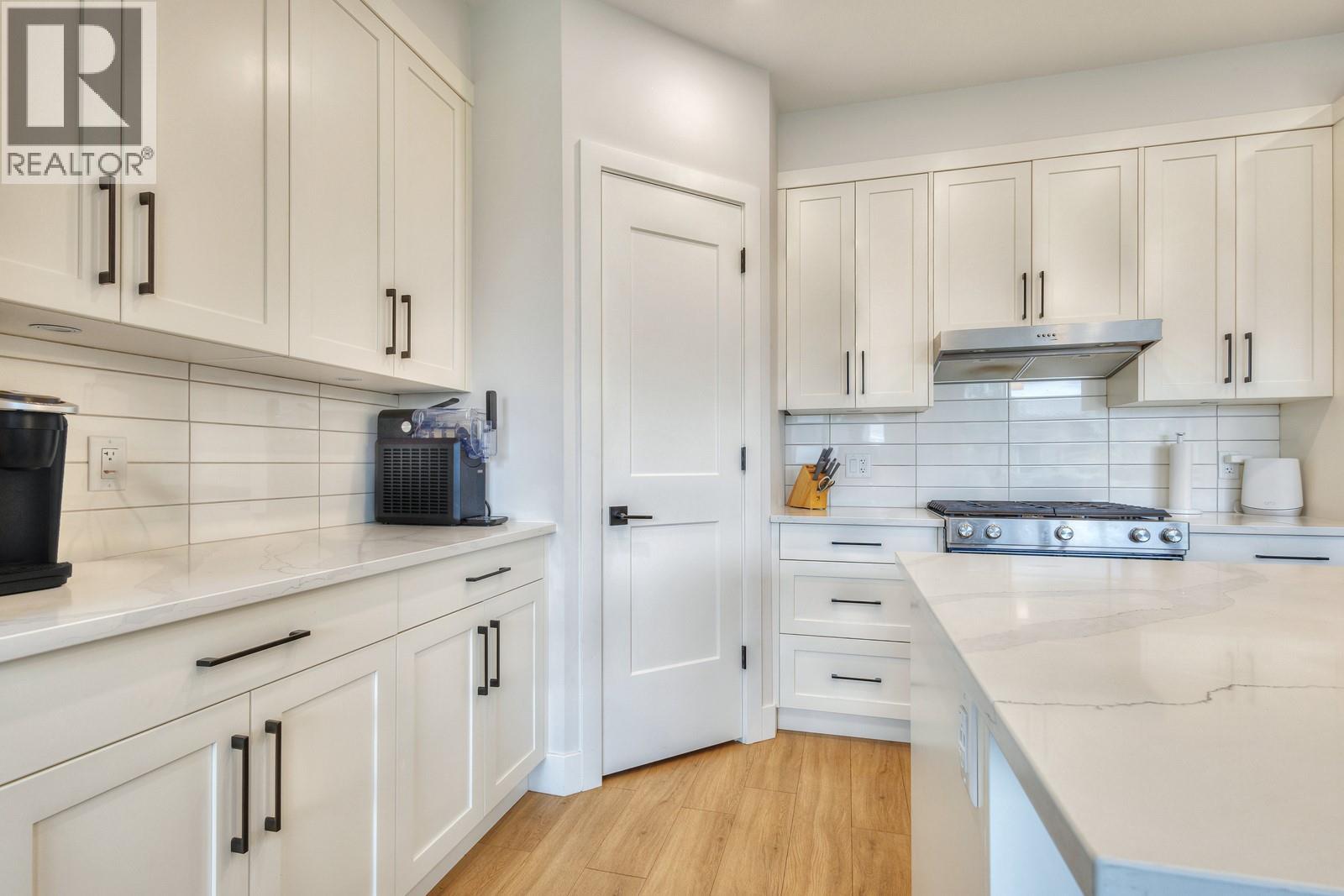 1865 Viewpoint Crescent, West Kelowna