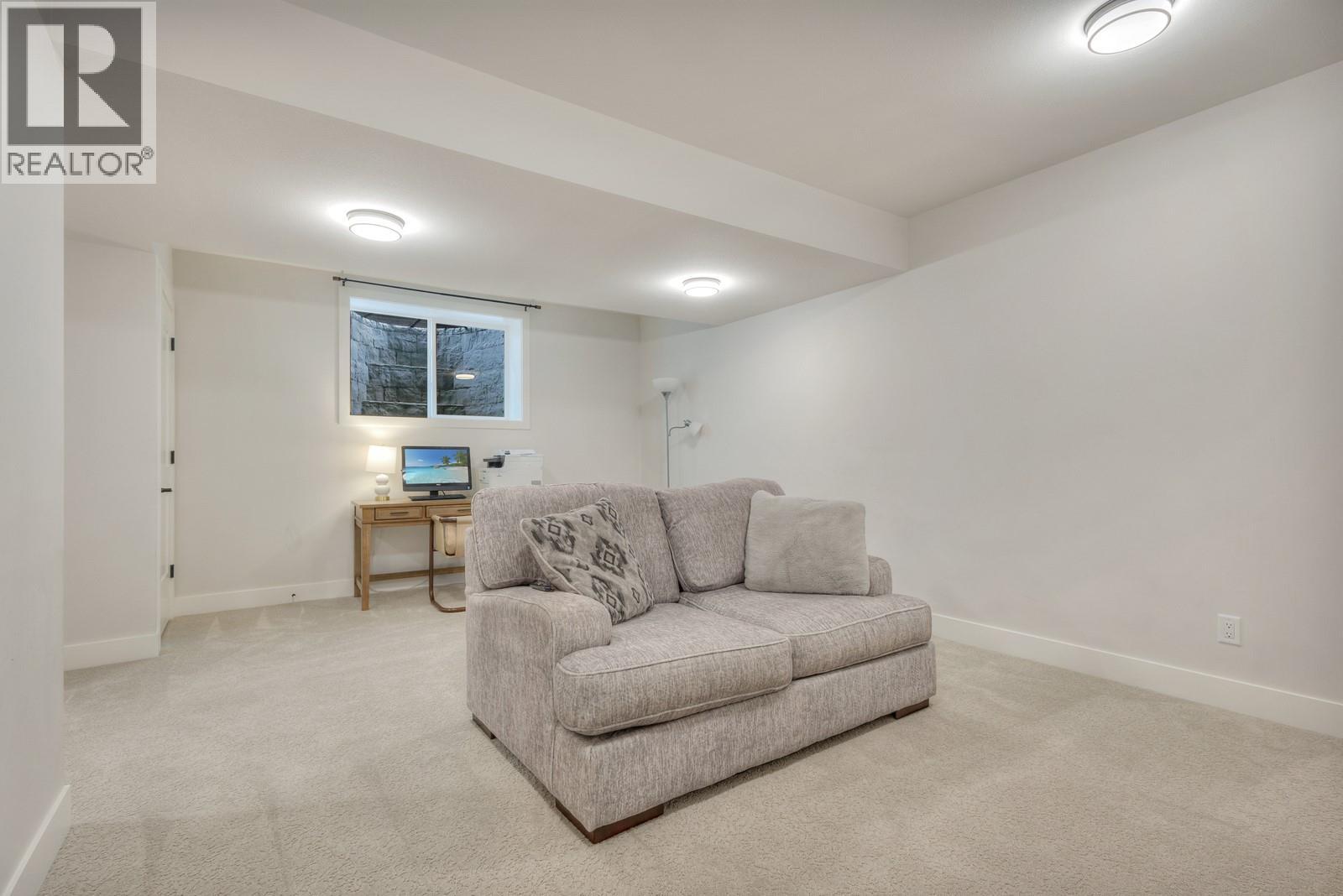 1865 Viewpoint Crescent, West Kelowna