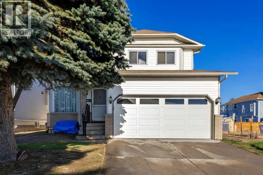 Single Family House 3 Level for Sale in  Pasadena Gardens NE Monterey Park Calgary 