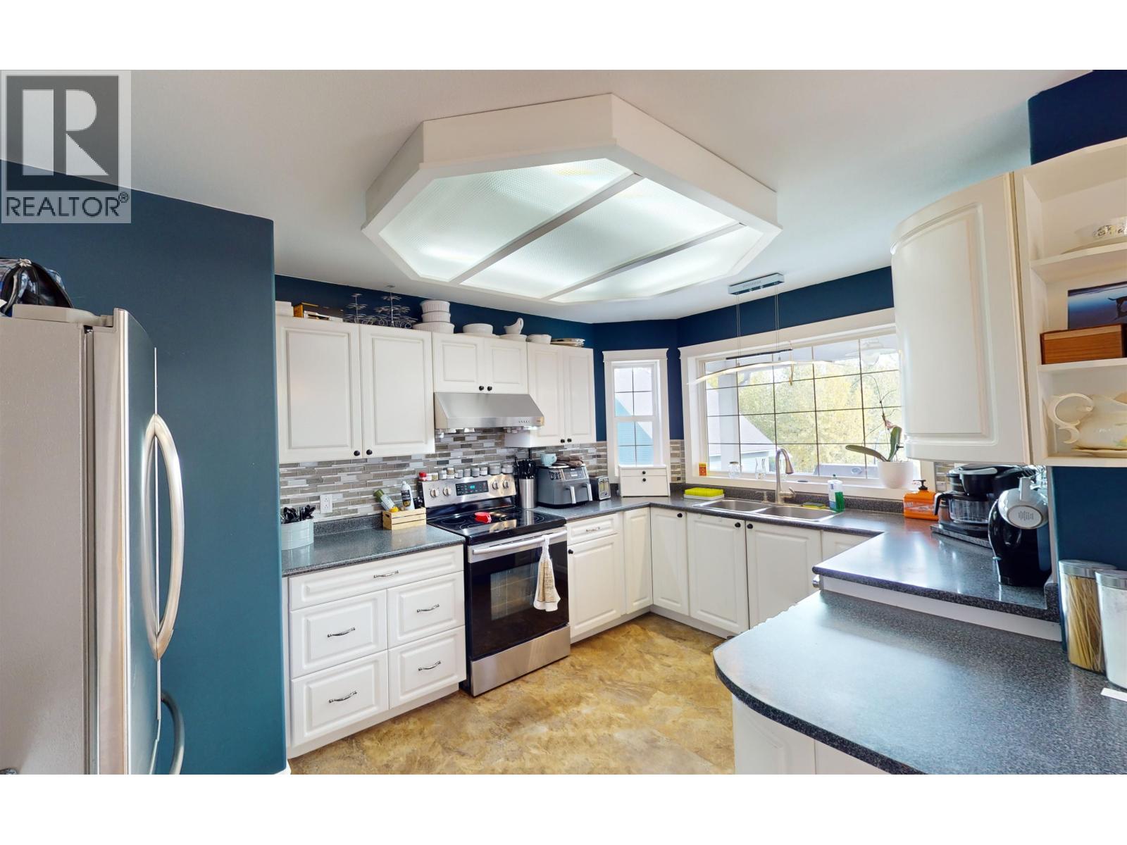 510 DIXON STREET - 8