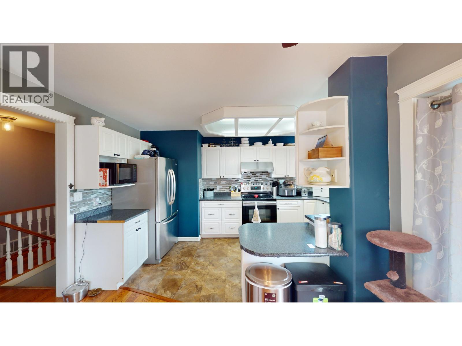 510 DIXON STREET - 7