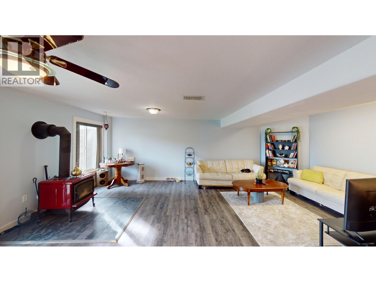 510 DIXON STREET - 24