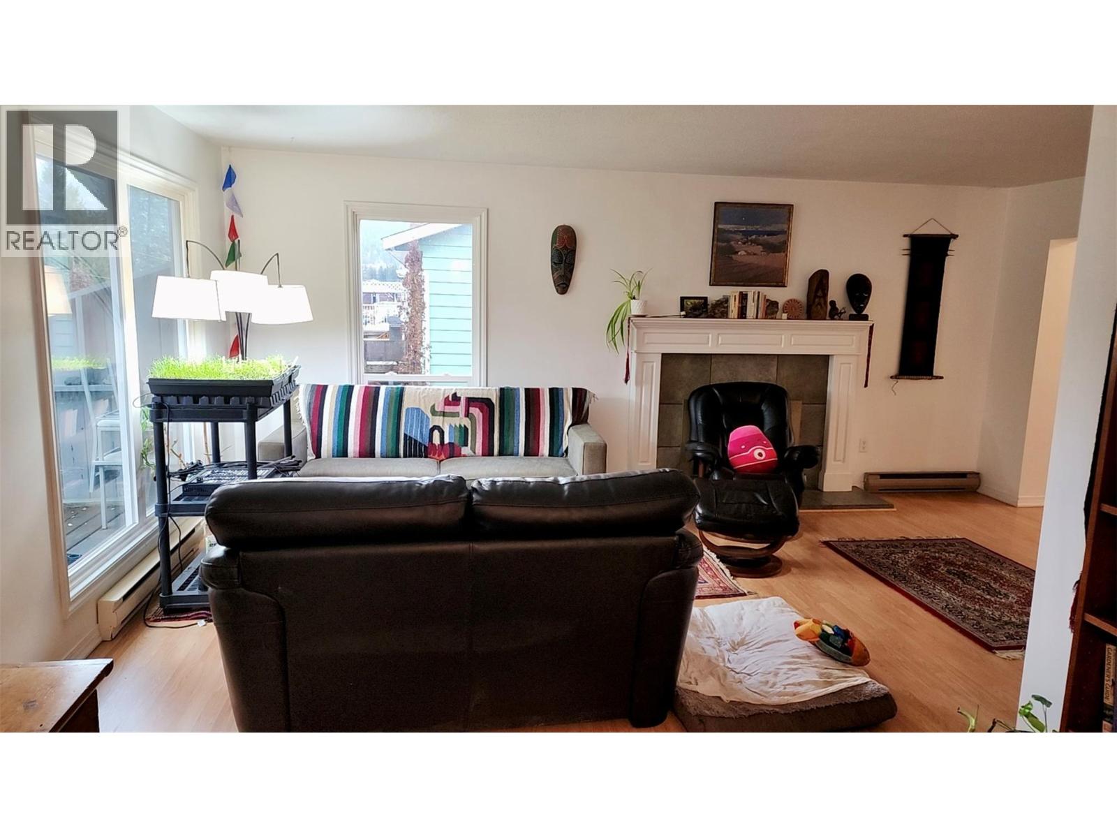 1010 GILKER Street, Nelson