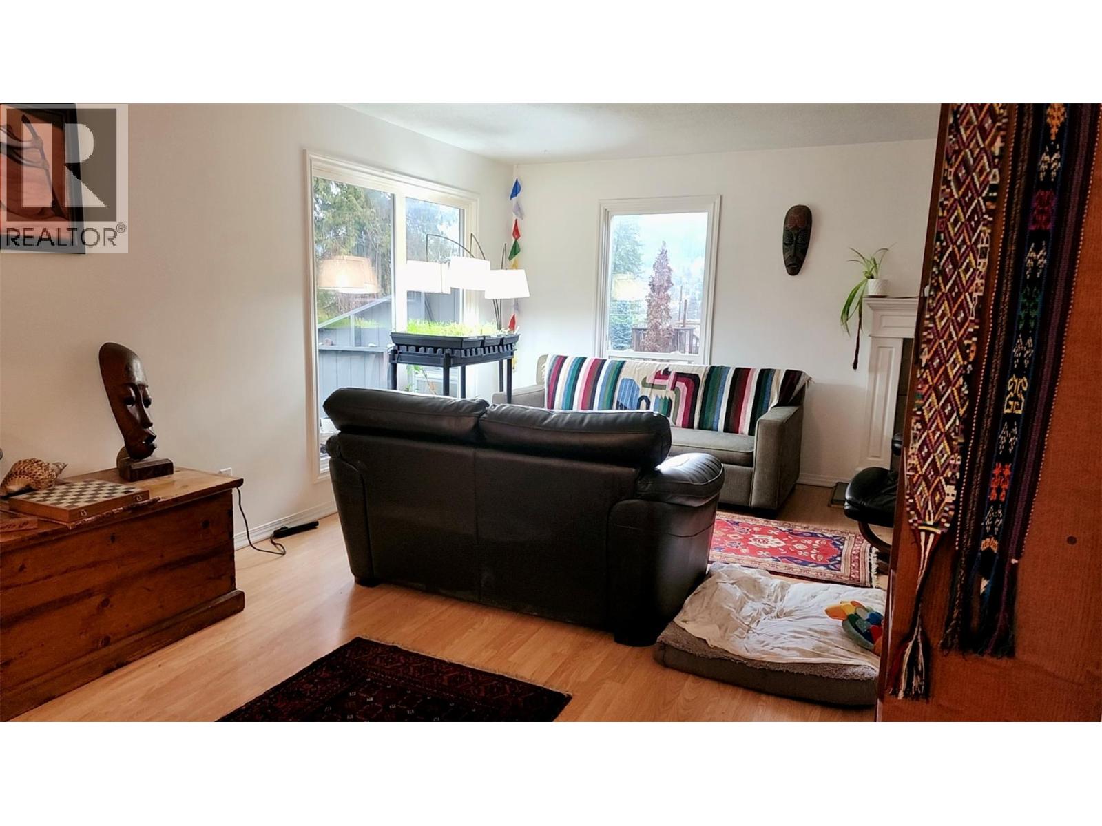 1010 GILKER Street, Nelson