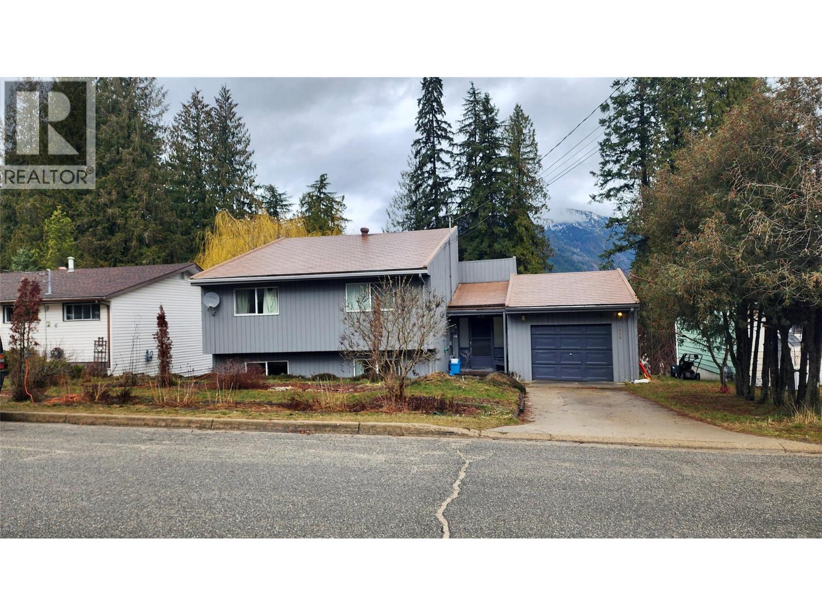 1010 GILKER Street - 2