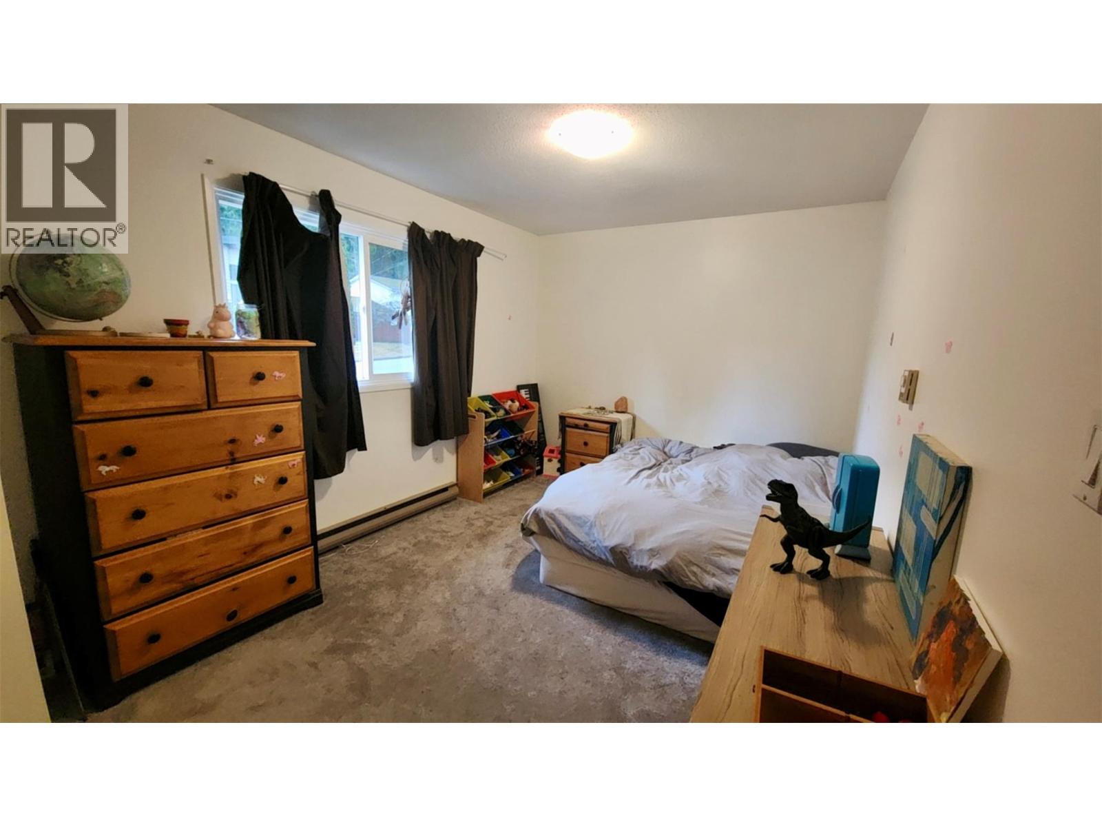 1010 GILKER Street - 27