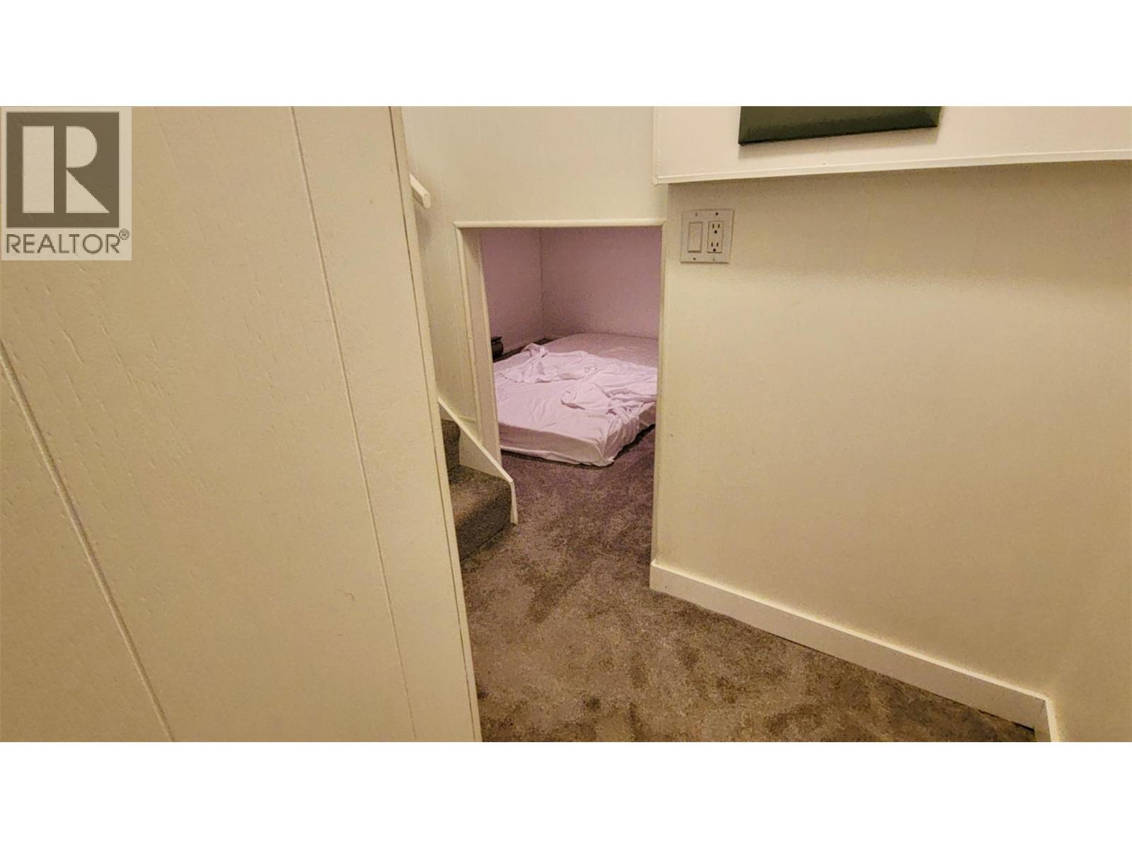 1010 GILKER Street, Nelson