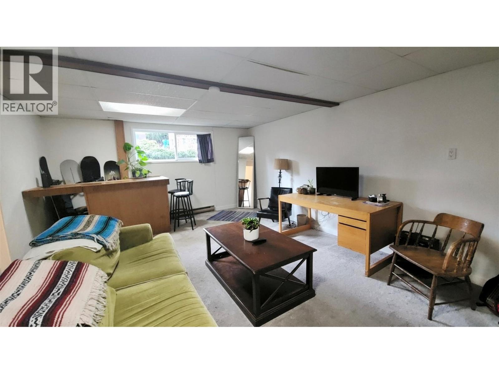 1010 GILKER Street, Nelson