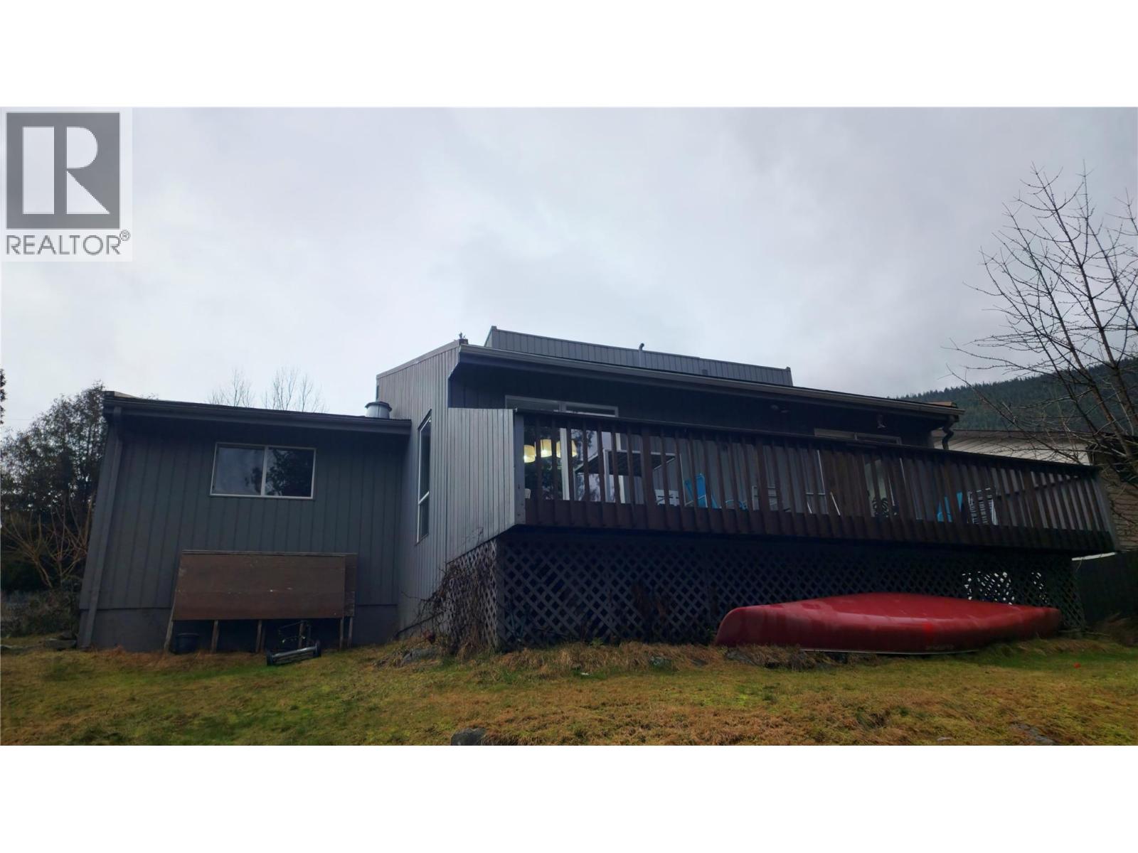 1010 GILKER Street, Nelson