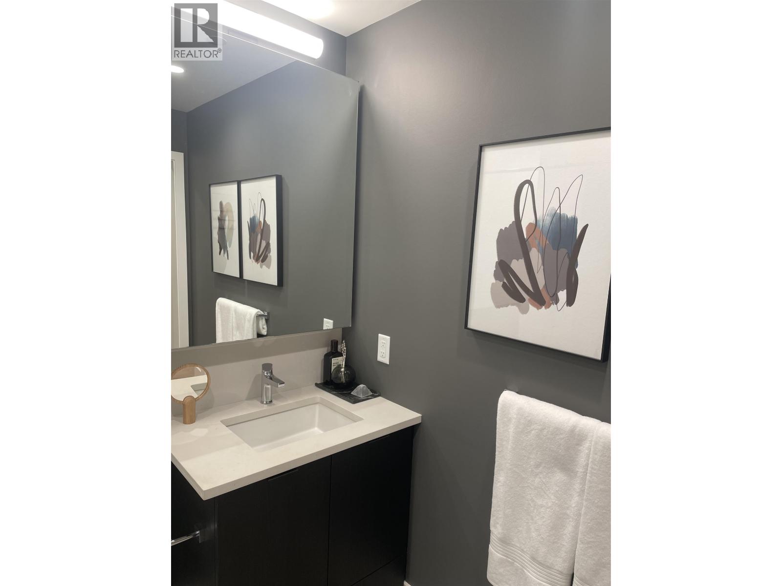 2501 203 KEARY STREET, New Westminster