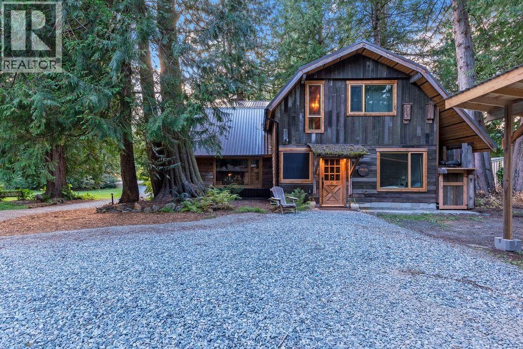 1710 HIGHWAY 99, Pemberton