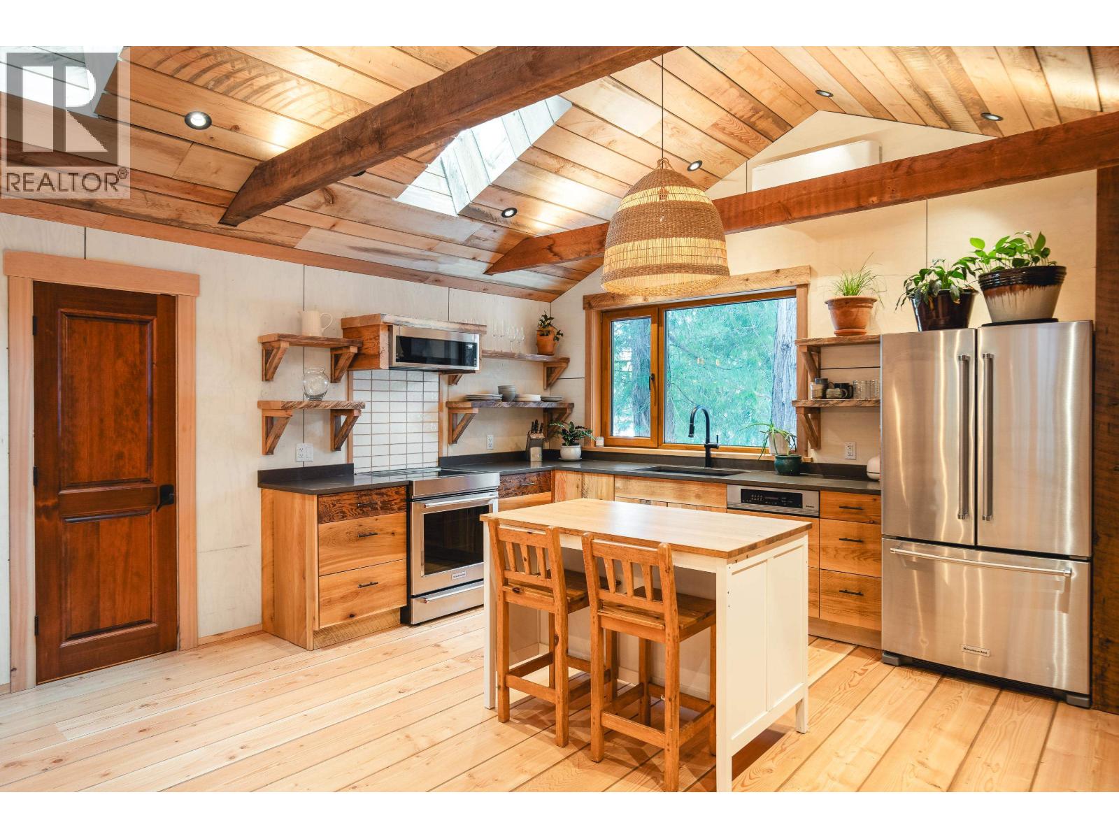 1710 HIGHWAY 99, Pemberton