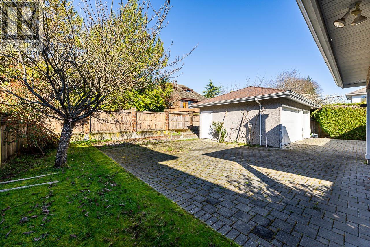 8671 MINLER Road, Richmond