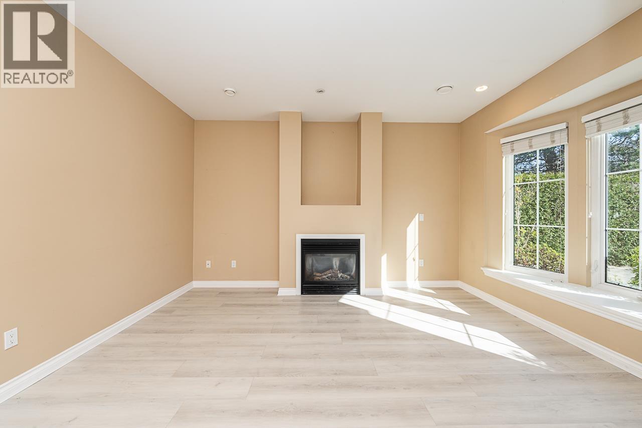 8671 MINLER Road, Richmond