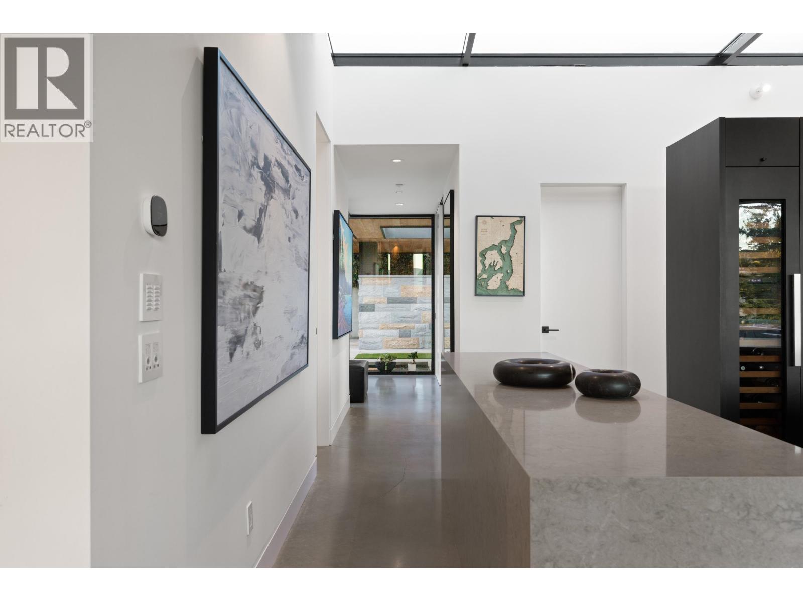 6252 OVERSTONE DRIVE, West Vancouver