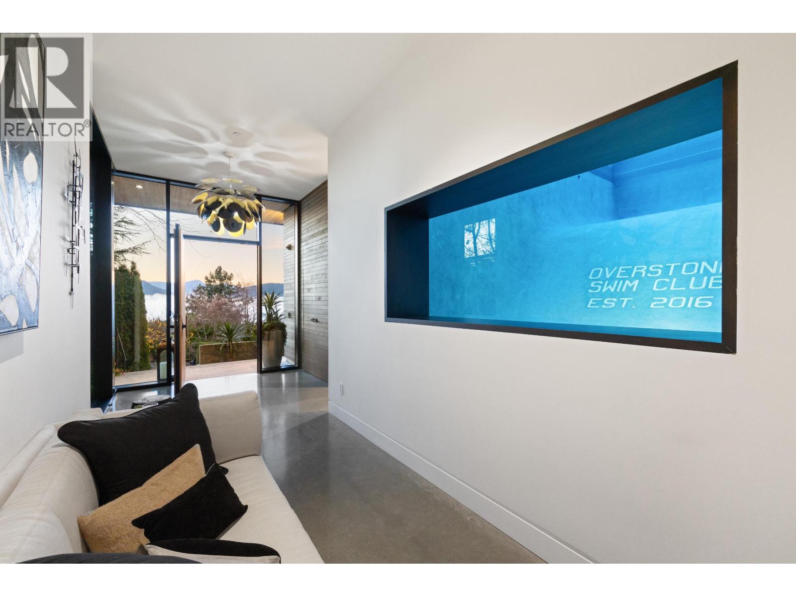 6252 OVERSTONE DRIVE, West Vancouver