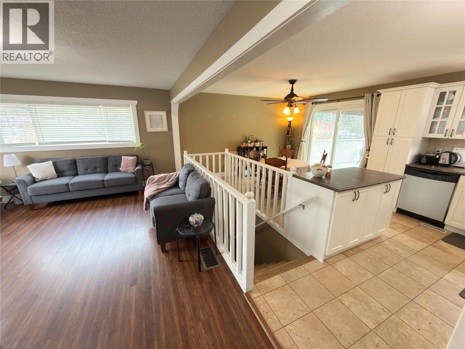 446 Corina Avenue - 8