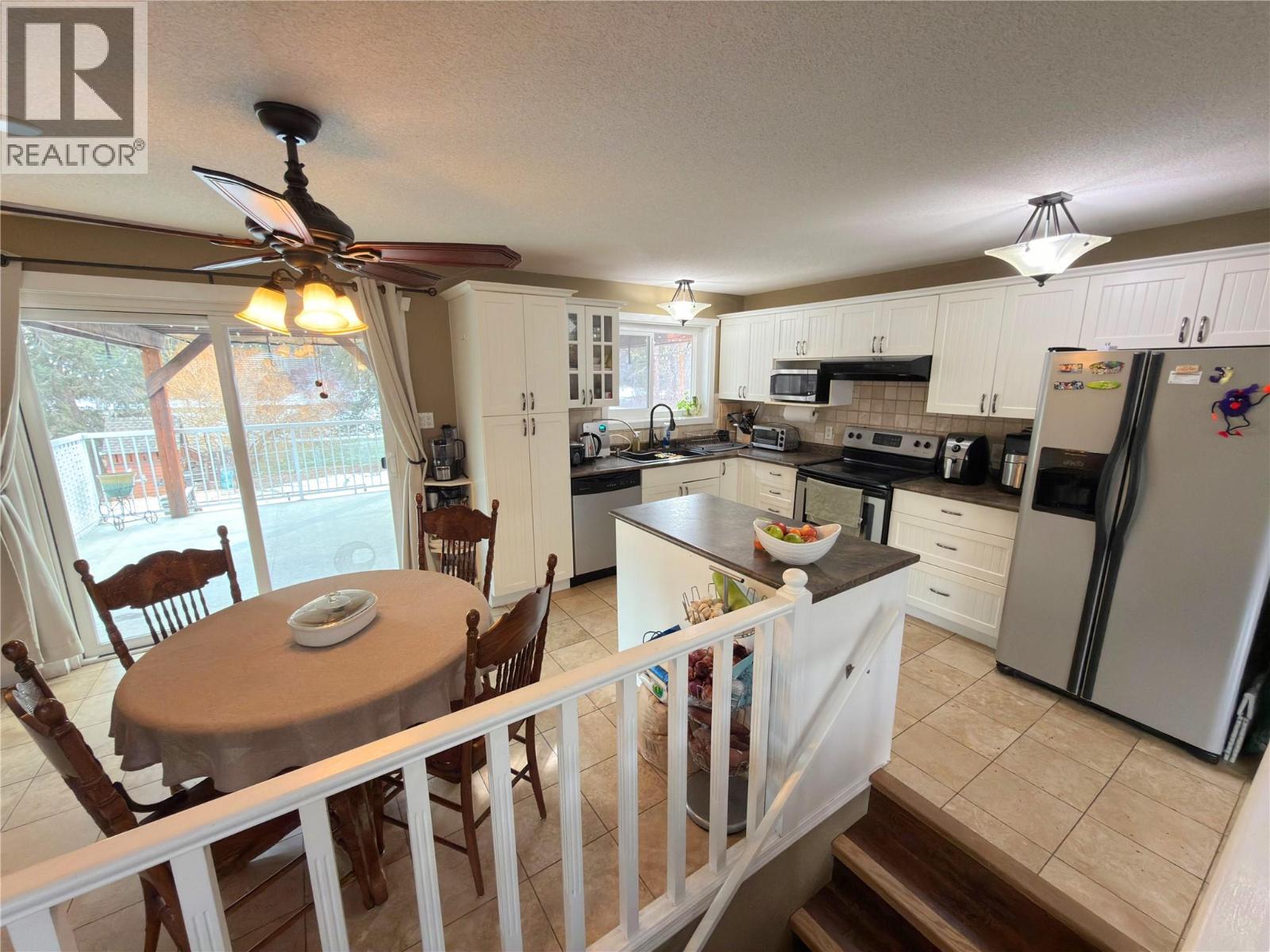 446 Corina Avenue - 13