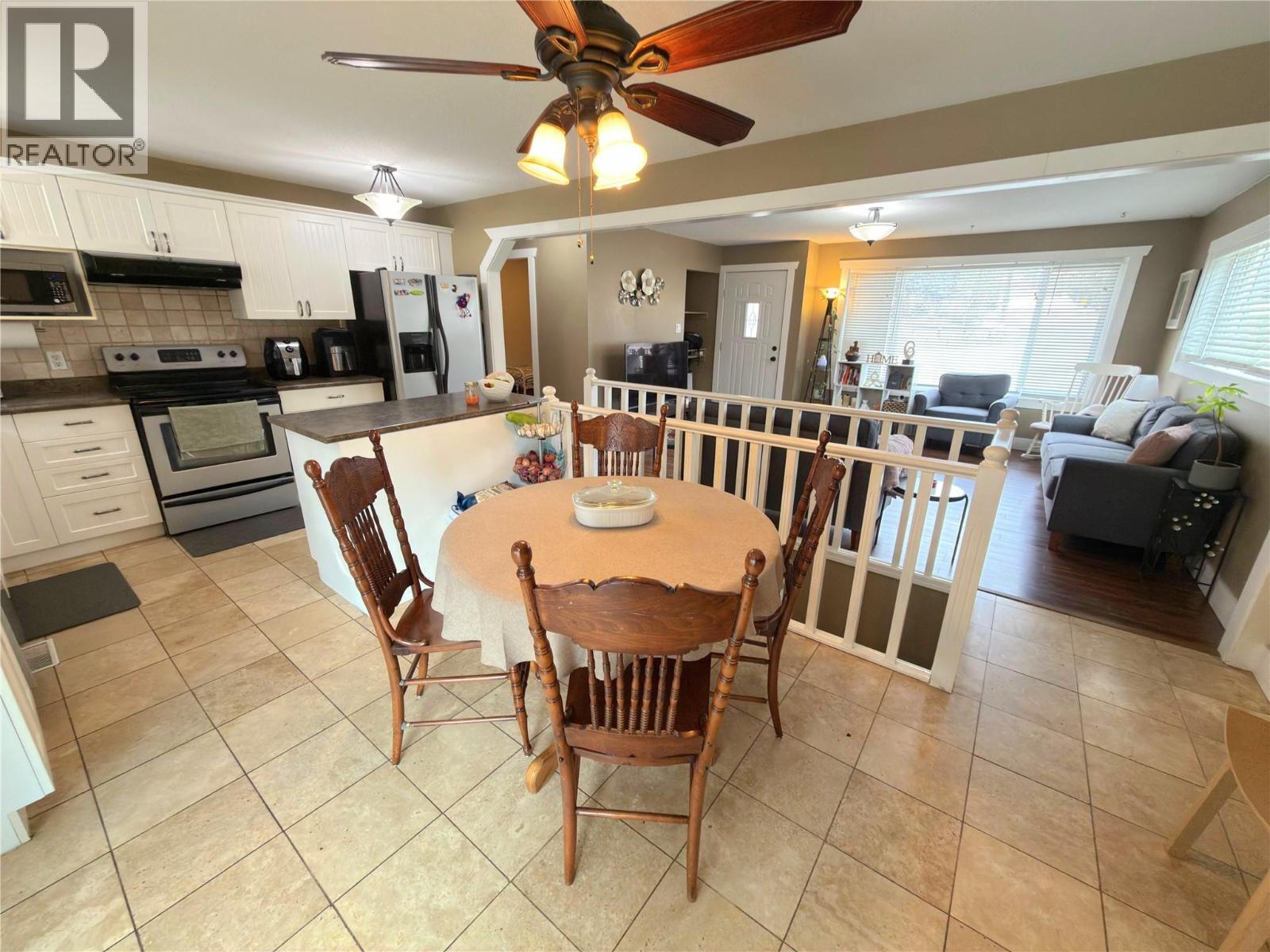 446 Corina Avenue - 16