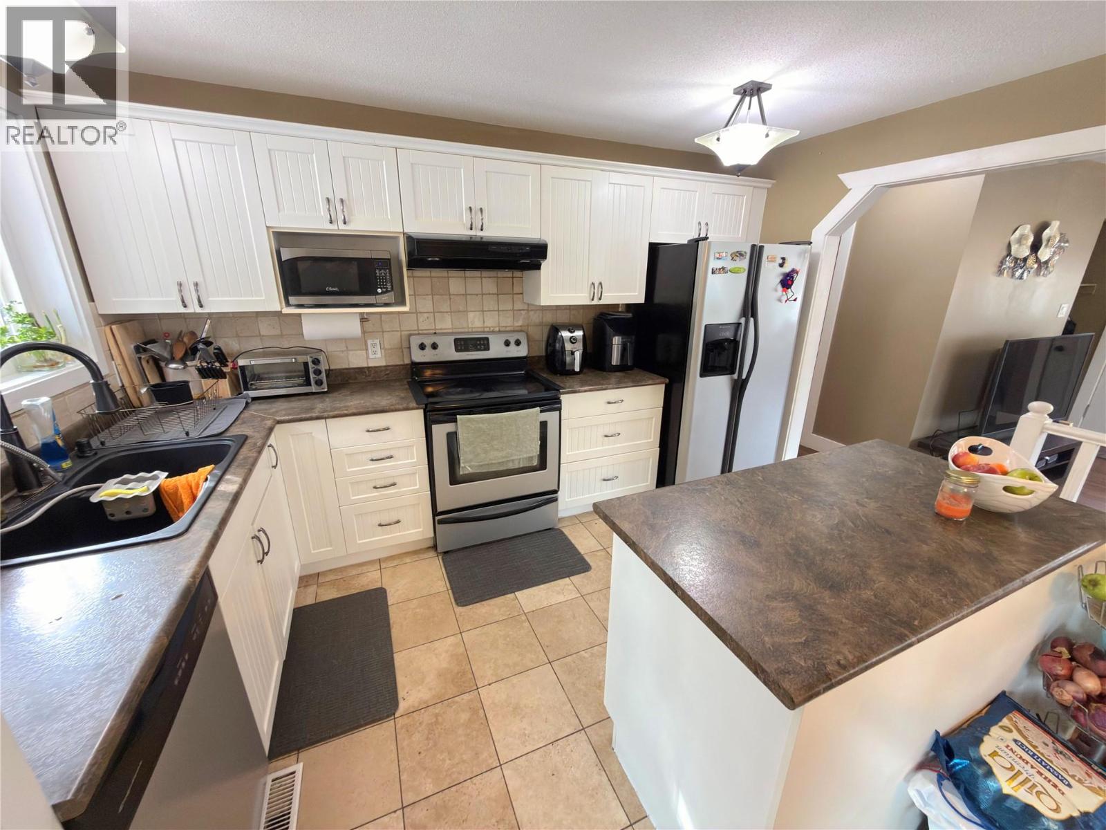 446 Corina Avenue - 15