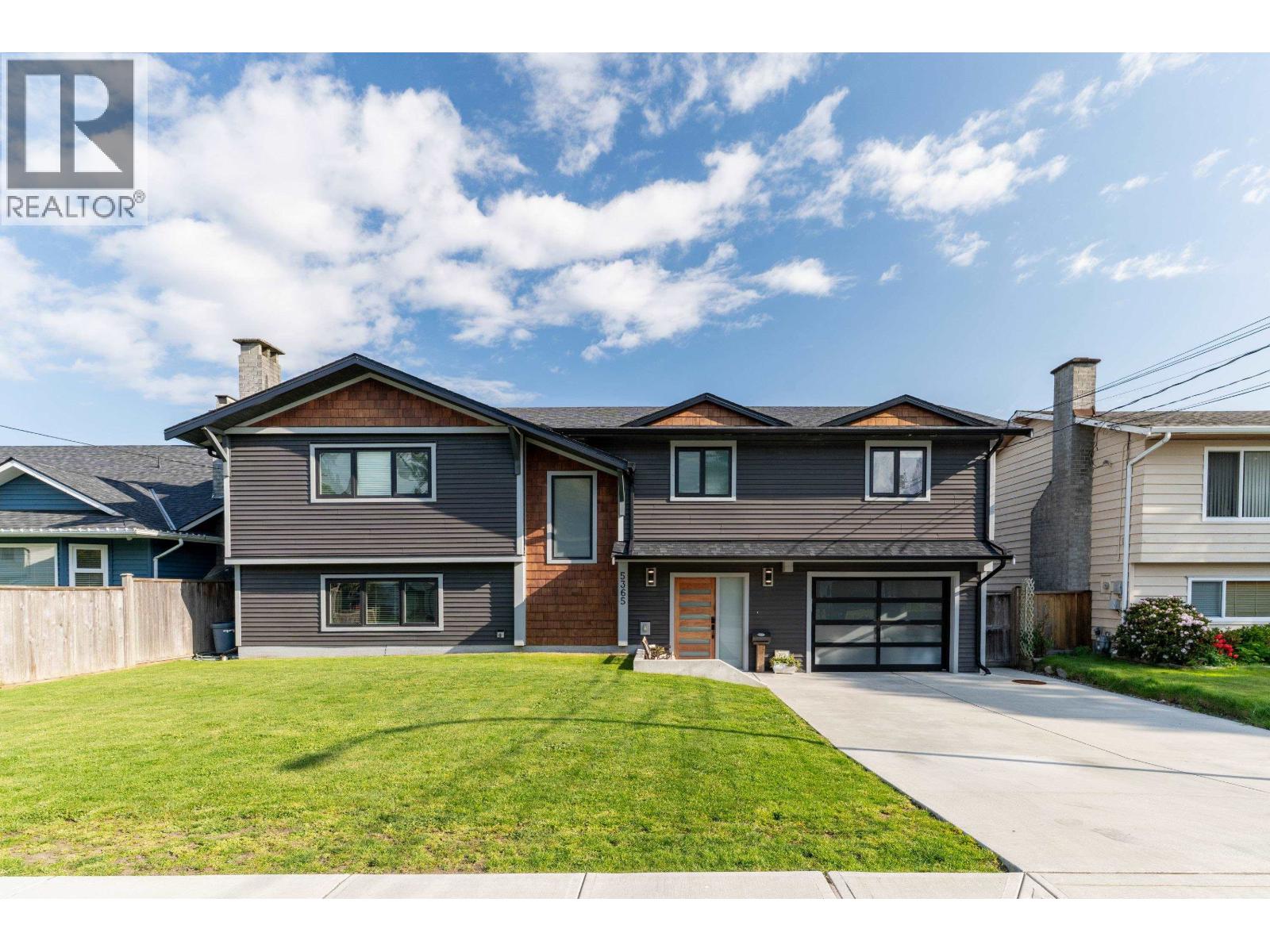 5365 MAPLE Crescent, Delta