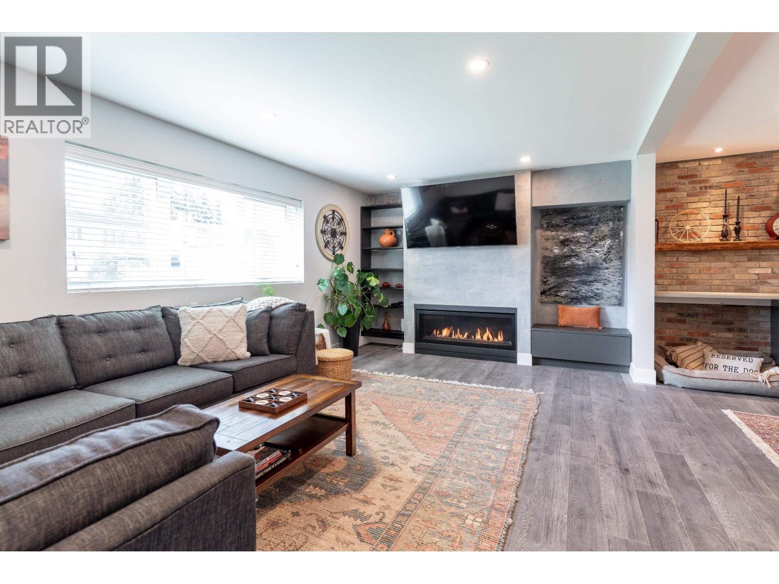 5365 MAPLE Crescent, Delta