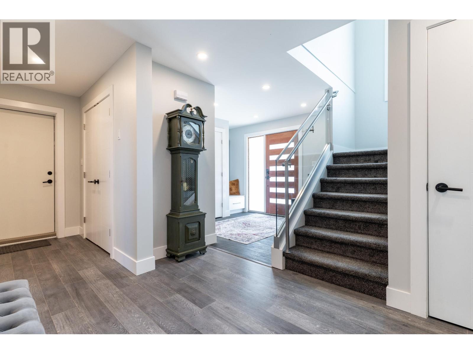 5365 MAPLE Crescent, Delta