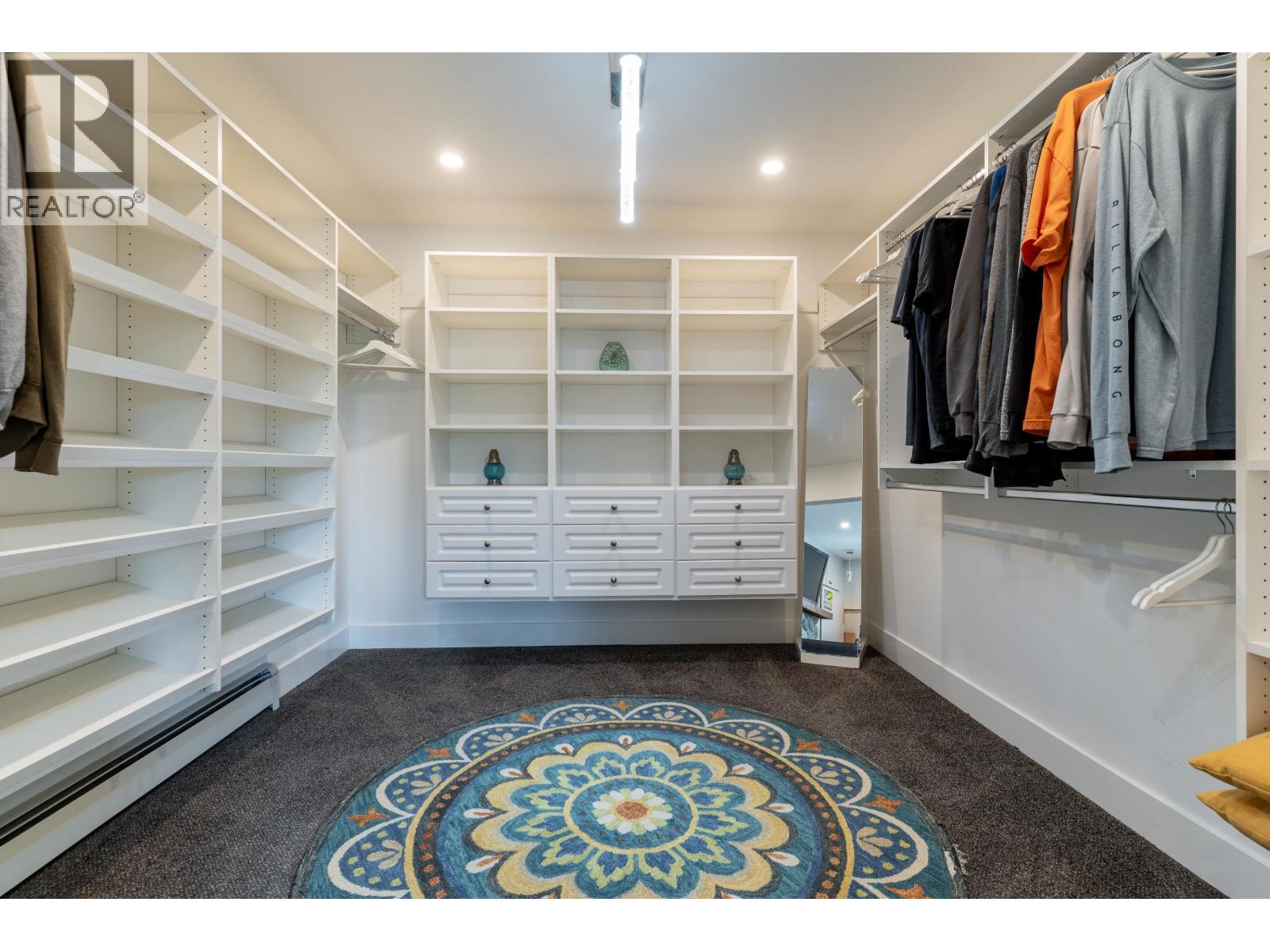 5365 MAPLE Crescent, Delta