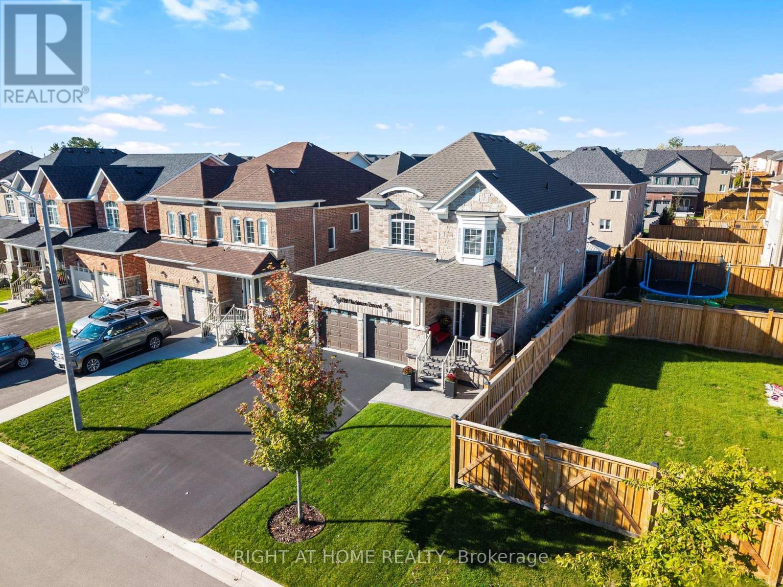 4 BILL HUTCHINSON CRESCENT - 2