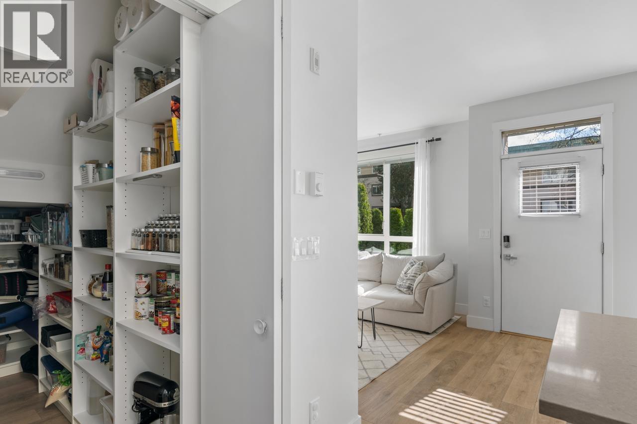 1307 CARIBOO STREET, New Westminster