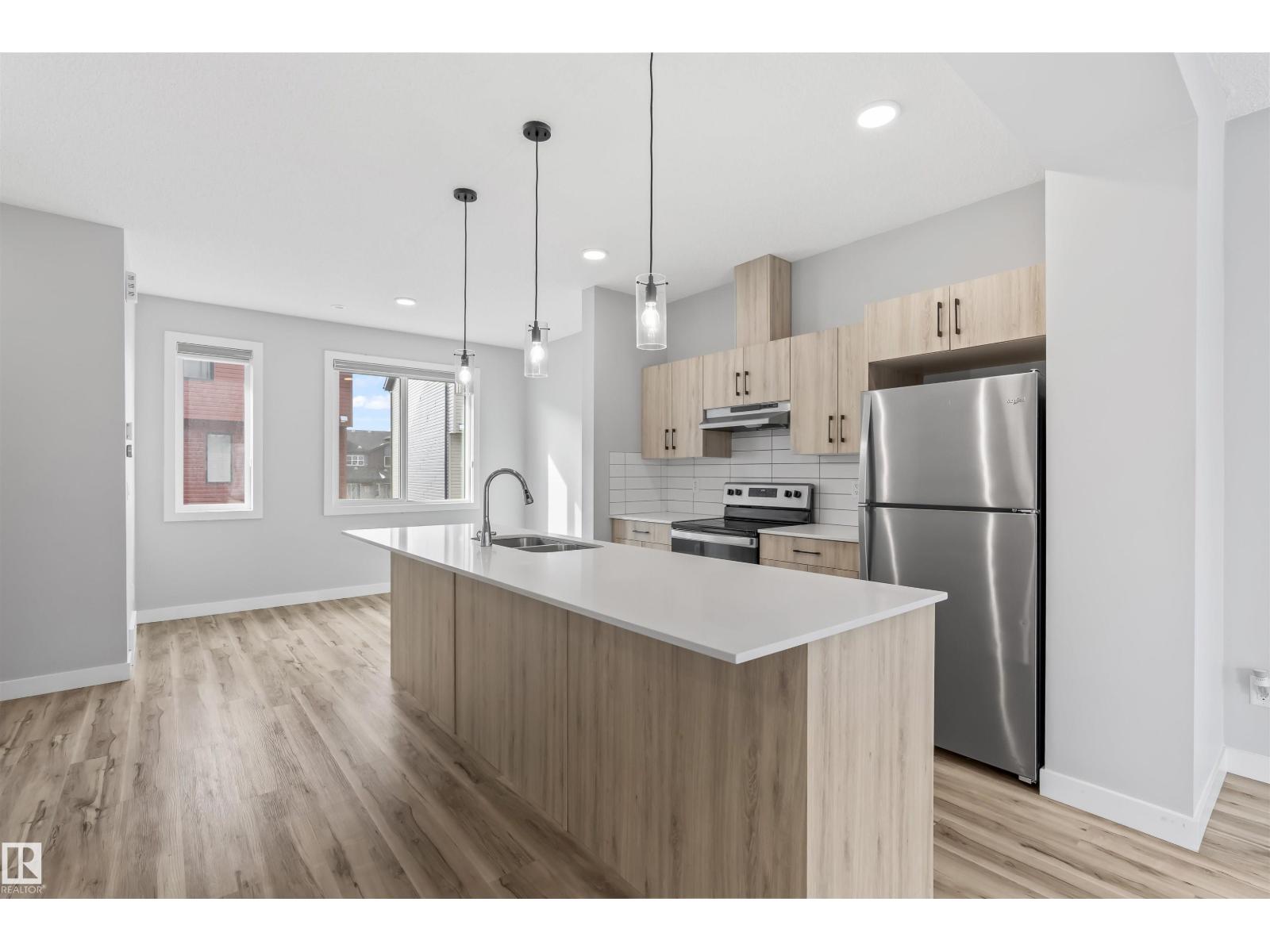 #80 11910 35 AV SW - 9