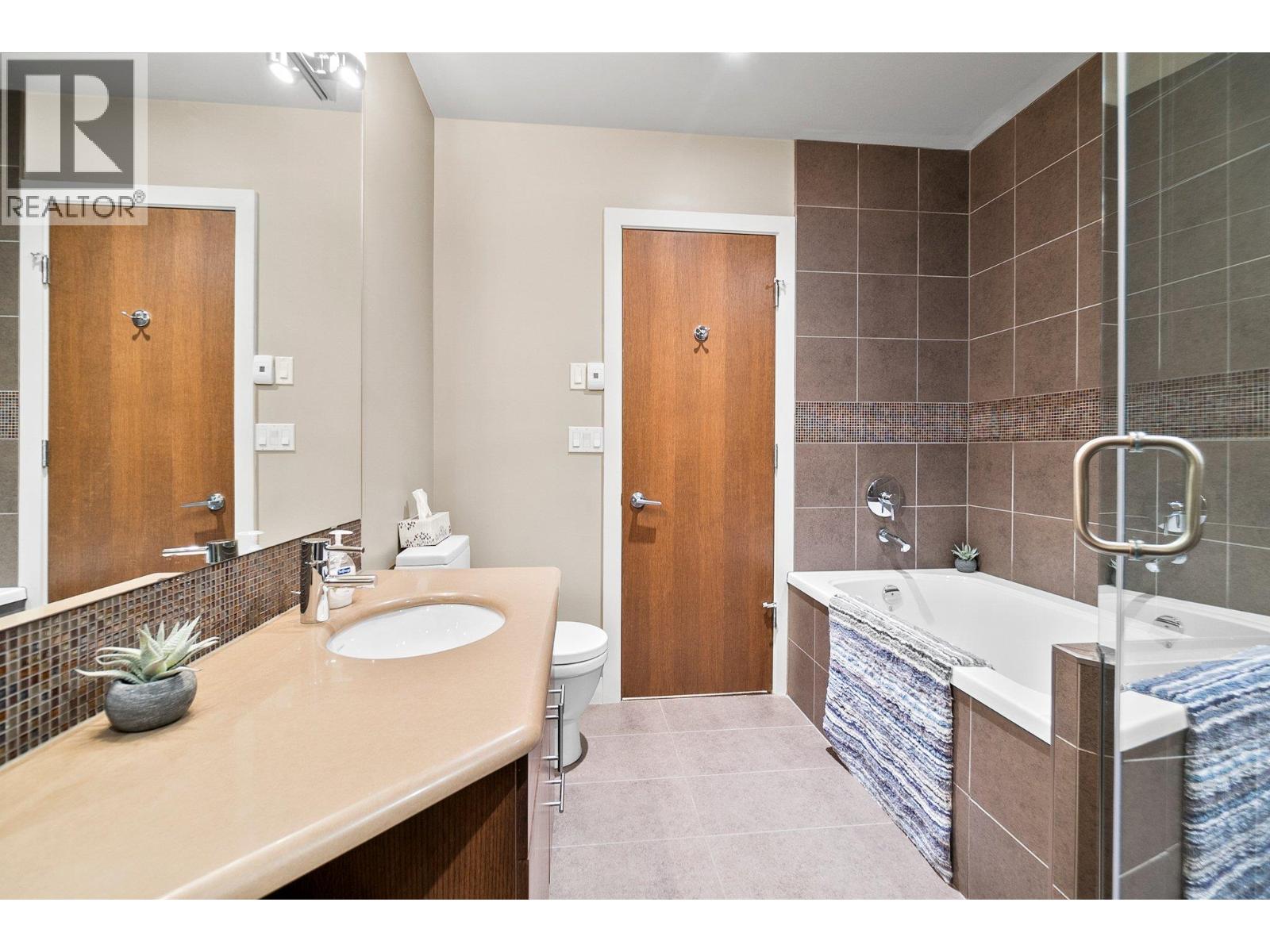 105 326 Mara Lake Lane, Sicamous