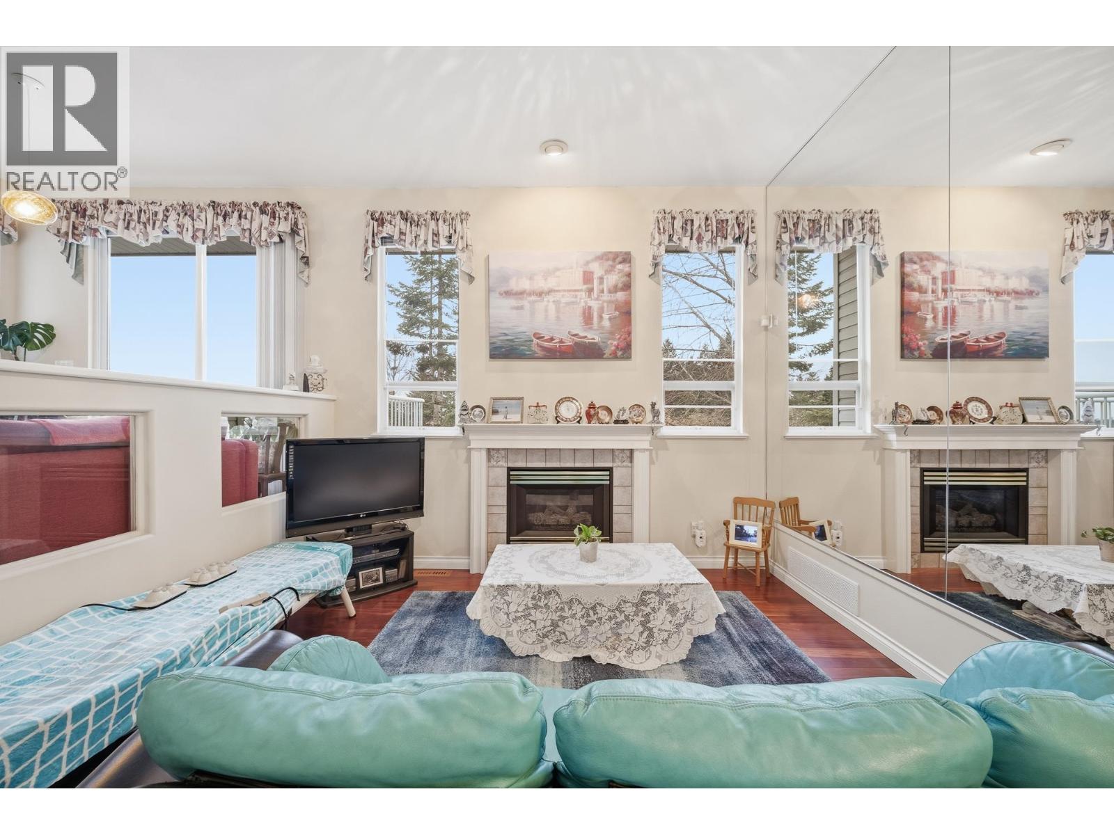 30 LINDEN COURT, Port Moody