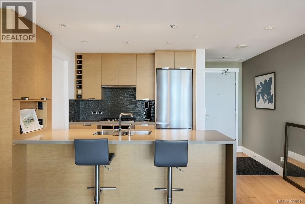 1404 83 Saghalie Road, Victoria