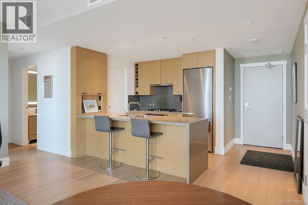 1404 83 Saghalie Road, Victoria