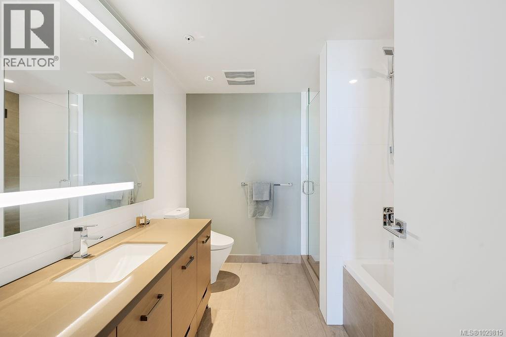 1404 83 Saghalie Road, Victoria