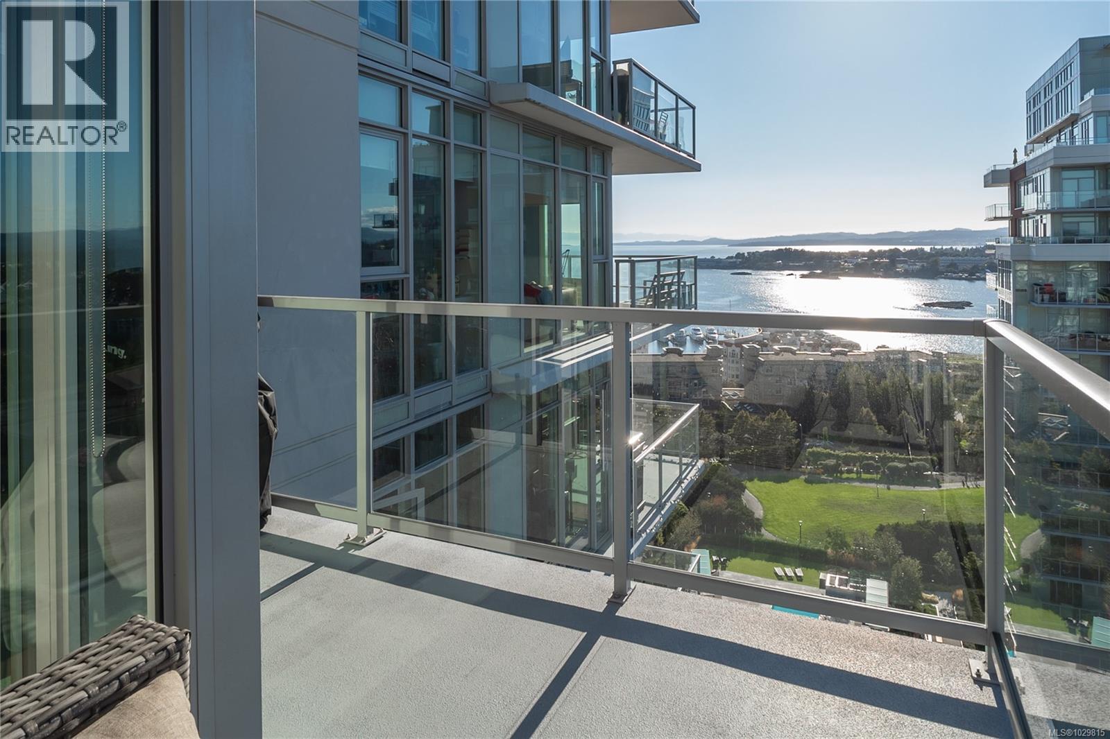 1404 83 Saghalie Road, Victoria