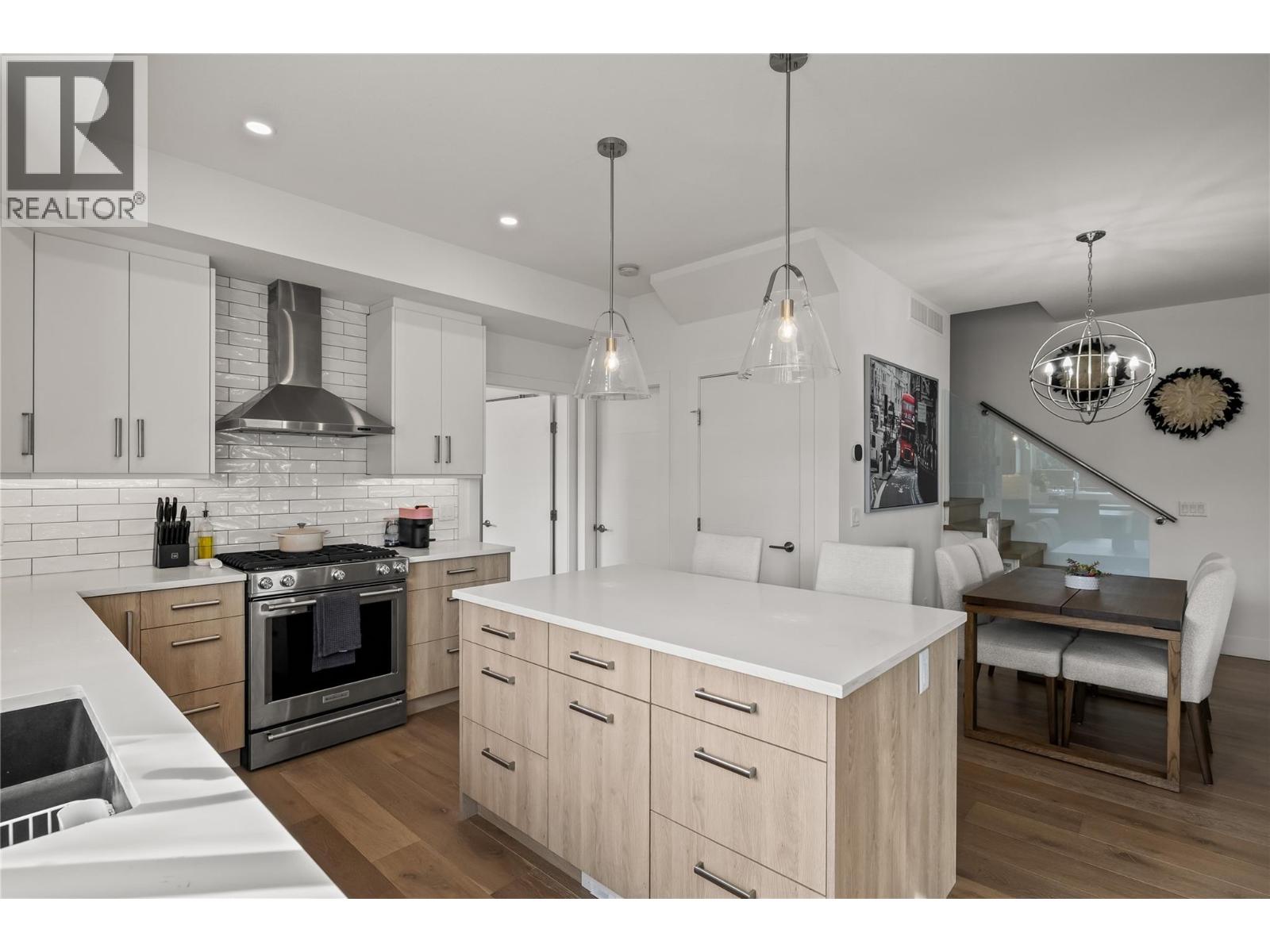 2 887 Morrison Avenue, Kelowna