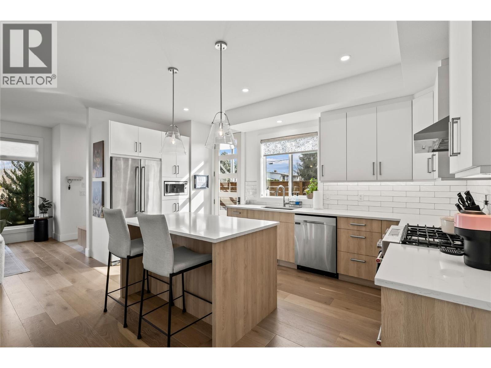 2 887 Morrison Avenue, Kelowna