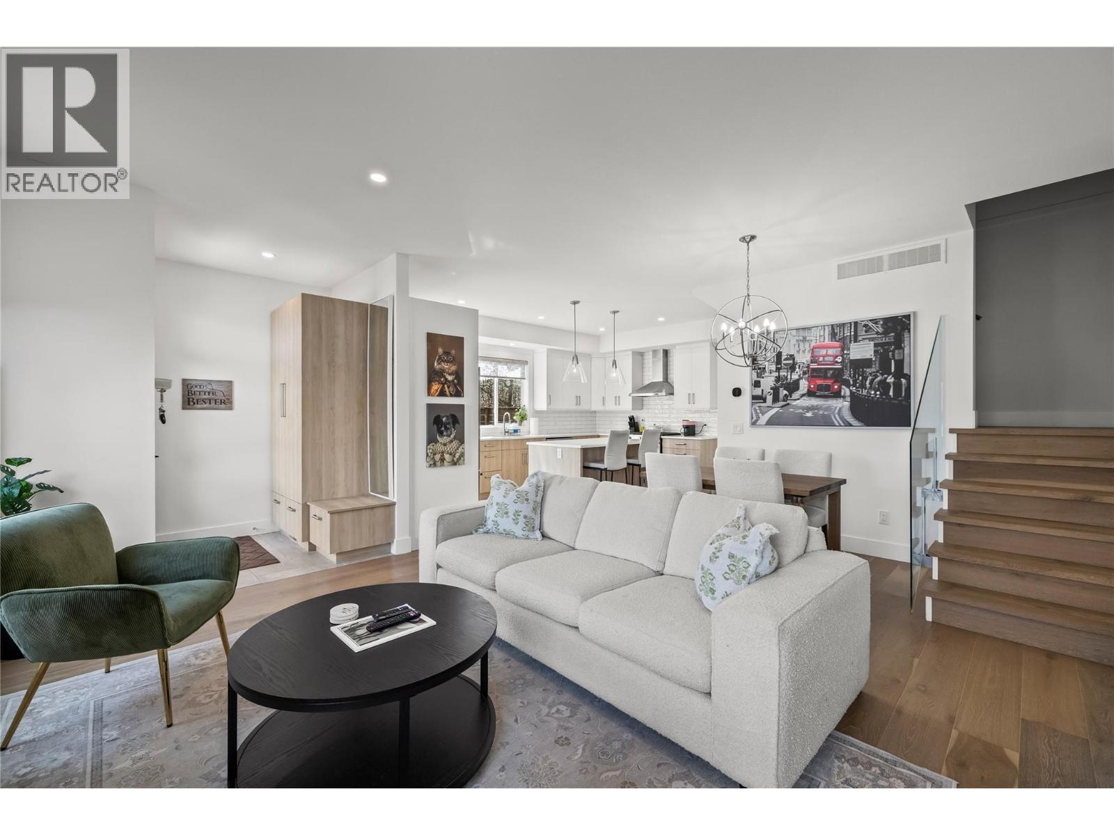 2 887 Morrison Avenue, Kelowna