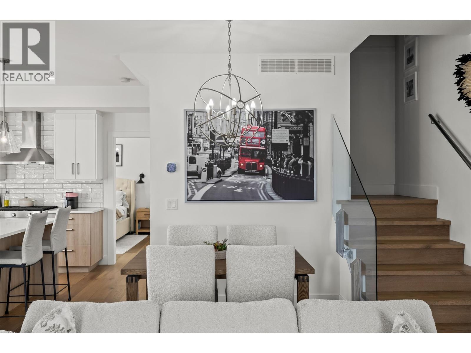 2 887 Morrison Avenue, Kelowna