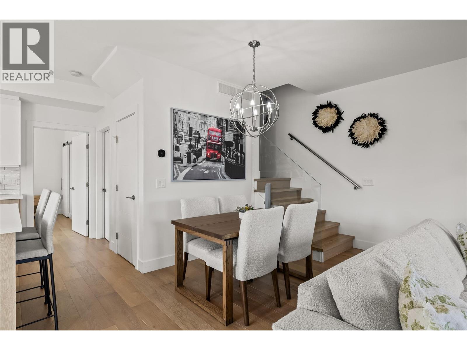 2 887 Morrison Avenue, Kelowna