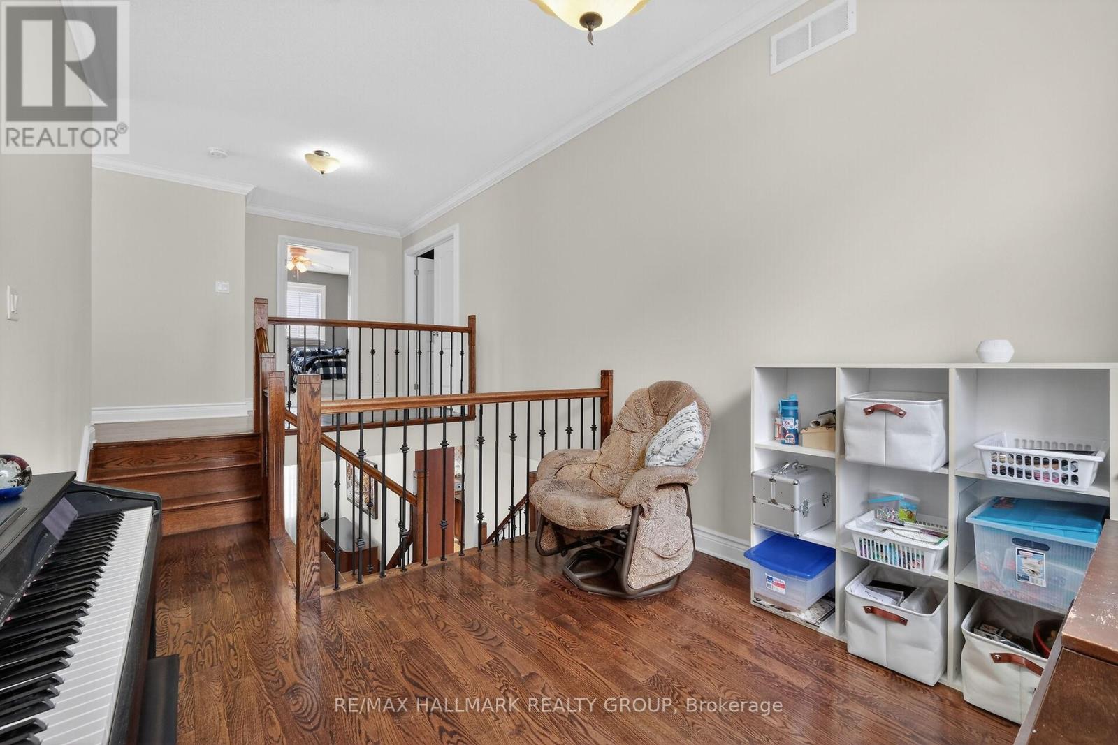 453 KEITH CRESCENT - 16