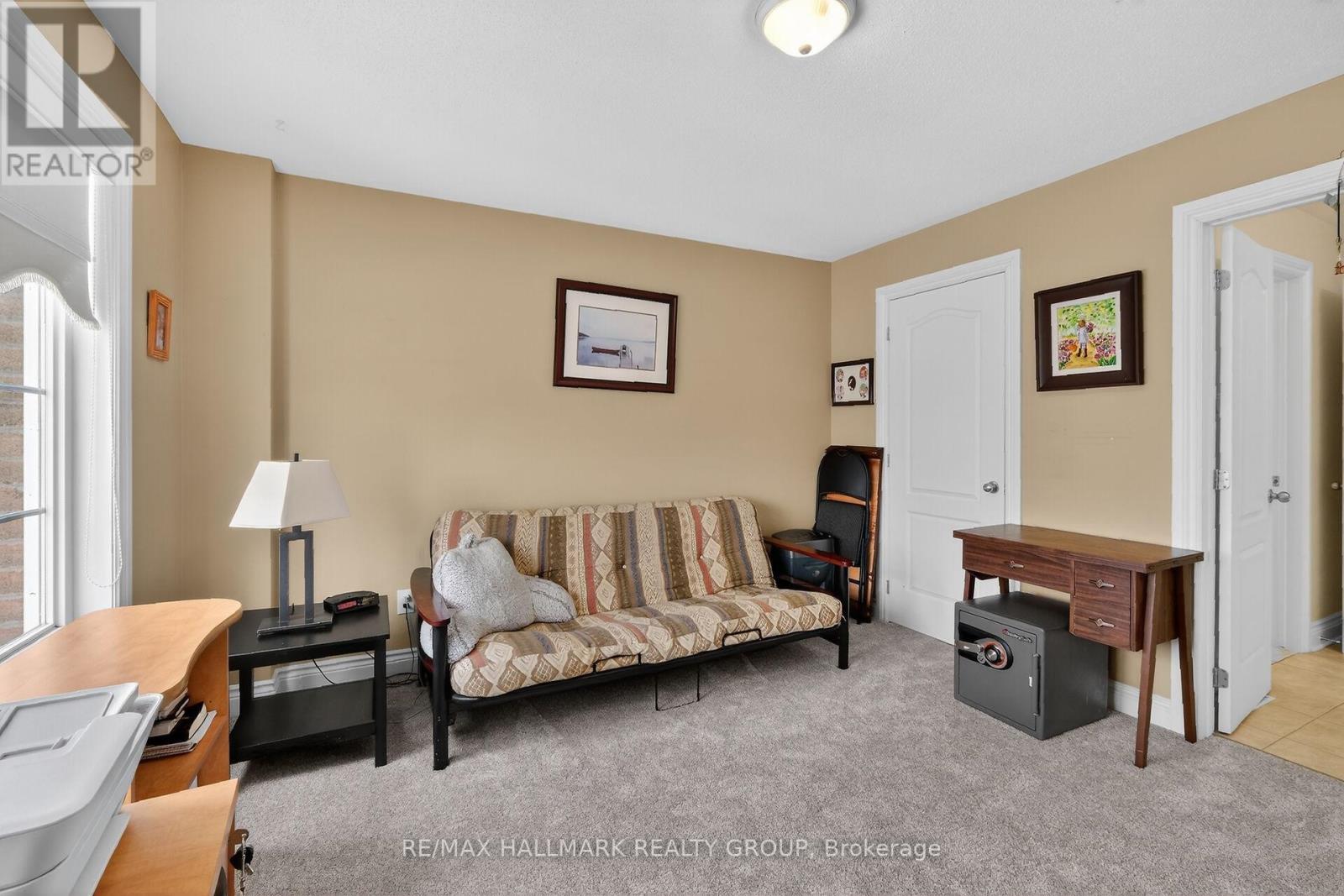 453 KEITH CRESCENT - 28