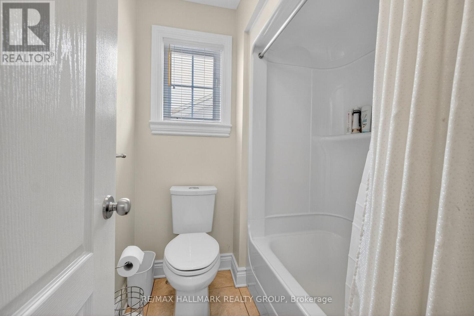 453 KEITH CRESCENT - 26