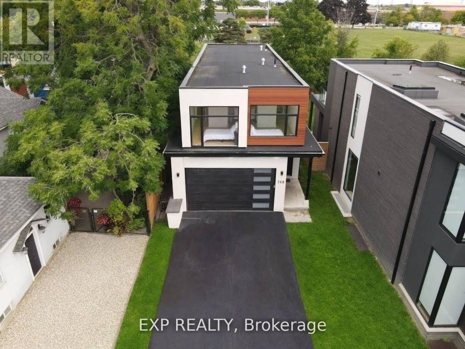 768 MONTBECK CRESCENT