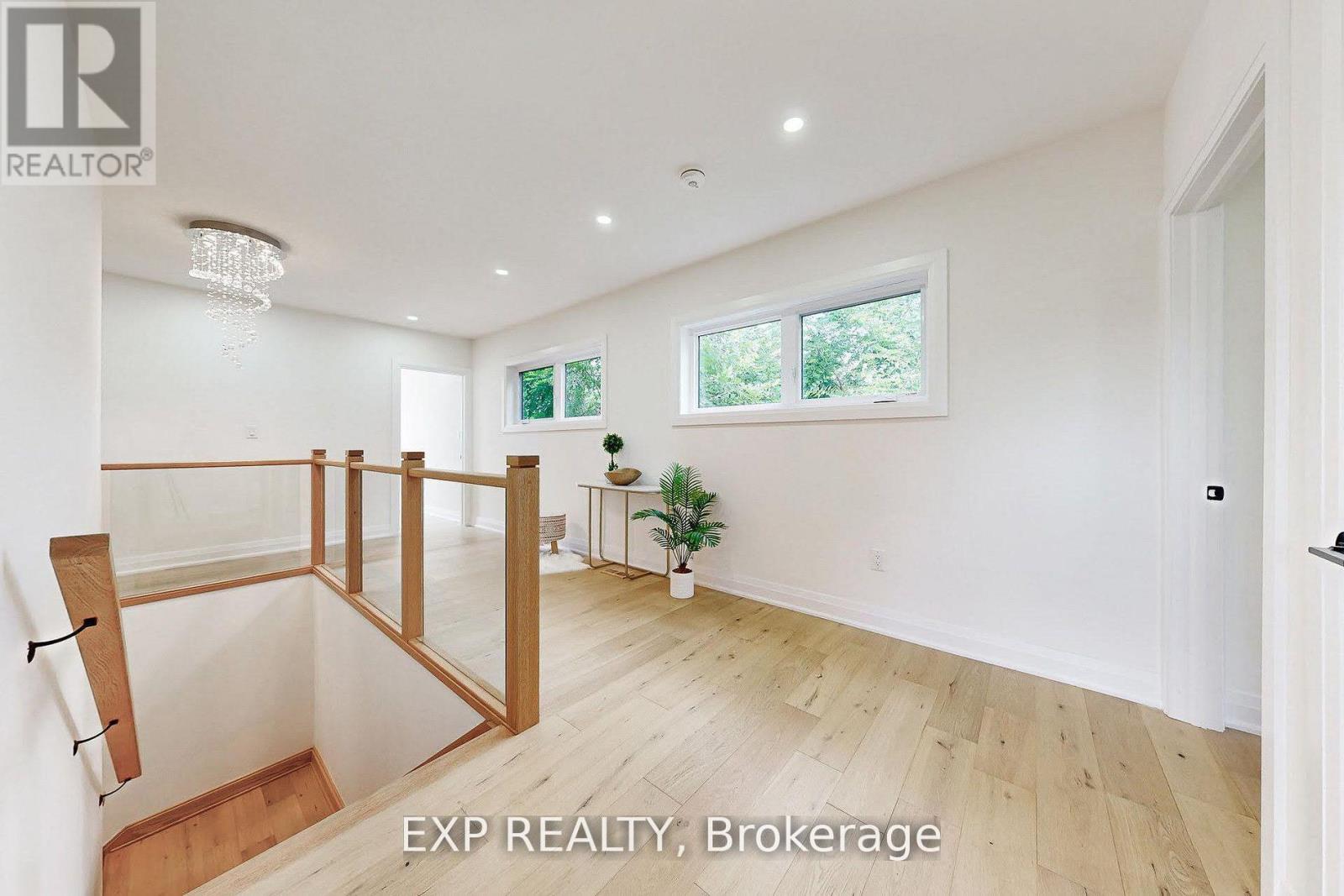 768 MONTBECK CRESCENT - 21