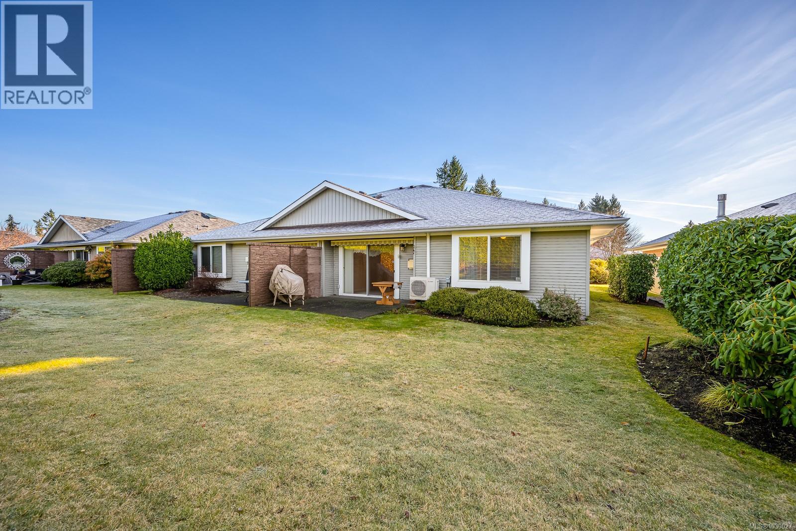 #117 1919 ST. ANDREWS PL - Image 2