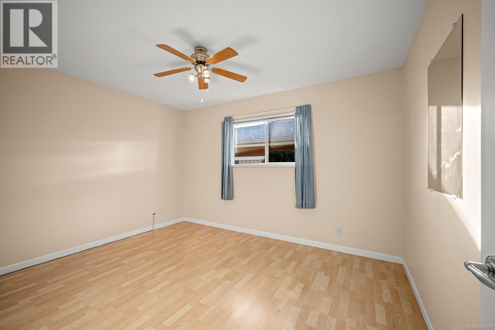 #117 1919 ST. ANDREWS PL - 27